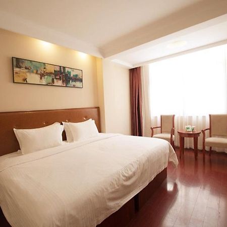 Greentree Inn Hainan Haikou East Train Station East Fengxiang Road Business Hotel Екстериор снимка