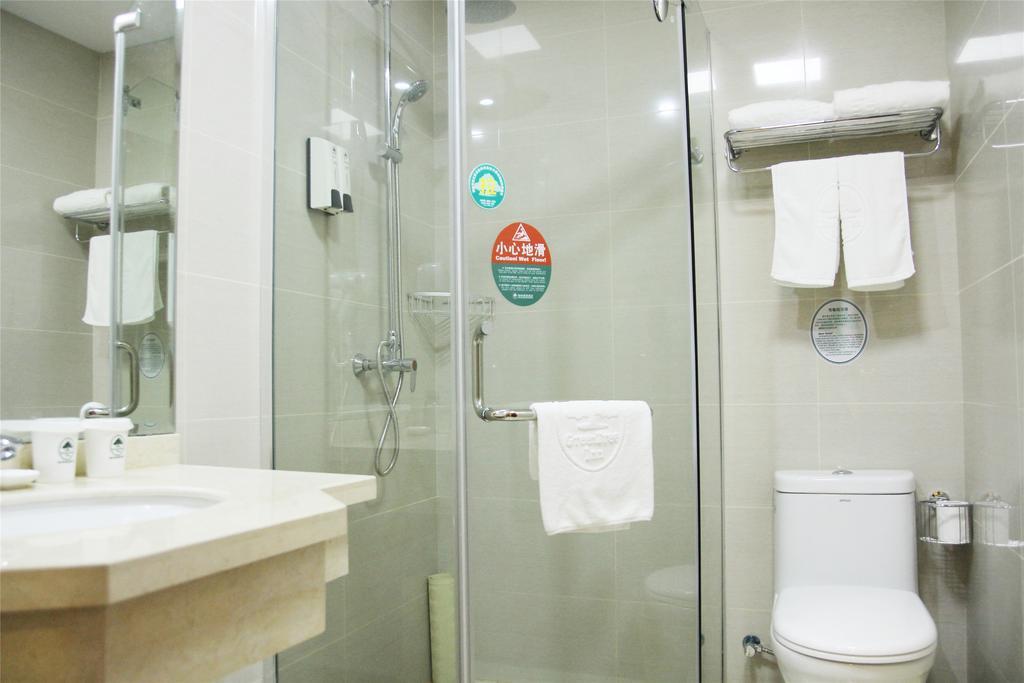 Greentree Inn Hainan Haikou East Train Station East Fengxiang Road Business Hotel Екстериор снимка